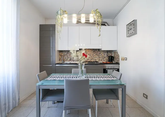 Primopiano - Battaglia A Appartamento Milano